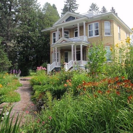 Auberge Taylor Manor Saint-Georges Exteriér fotografie