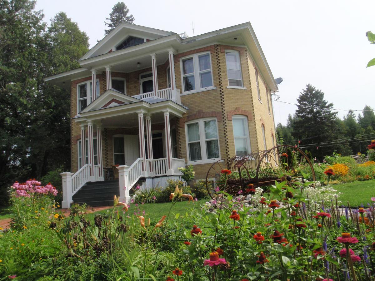 Auberge Taylor Manor Saint-Georges Exteriér fotografie